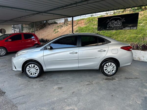 TOYOTA YARIS SEDAN XL 1.5 2023/2024 - Image 2