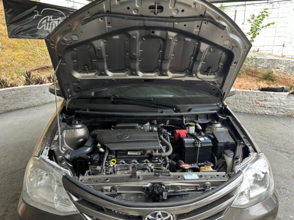 TOYOTA ETIOS HB X 1.3 2016/2017 - Imagem 9