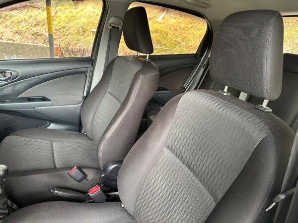 TOYOTA ETIOS HB X 1.3 2016/2017 - Imagem 11