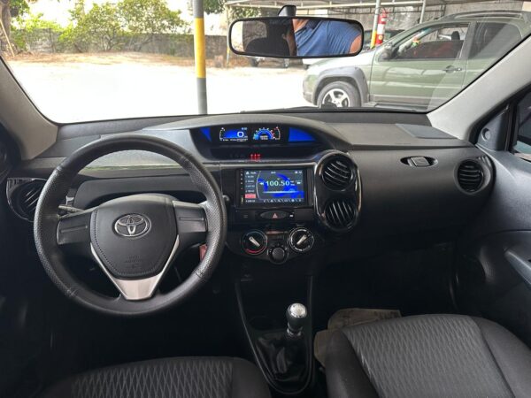 TOYOTA ETIOS HB X 1.3 2016/2017 - Imagem 10