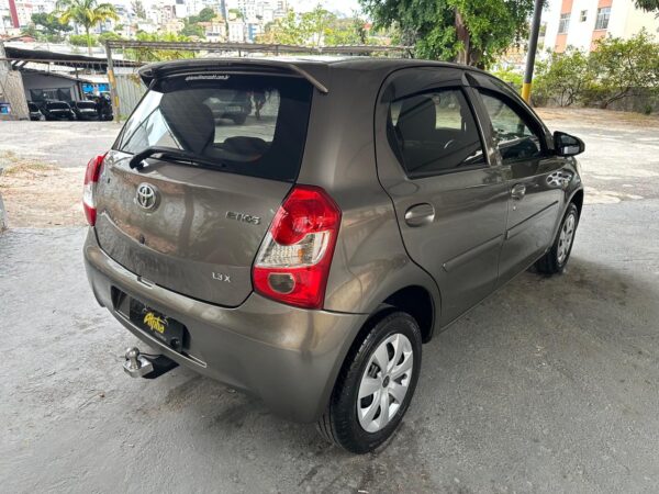 TOYOTA ETIOS HB X 1.3 2016/2017 - Imagem 5