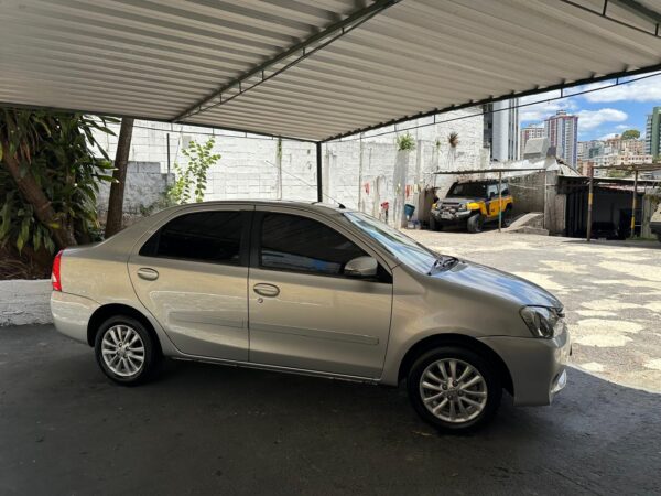 TOYOTA ETIOS SD XLS 1.5 FLEX 2014/2015 - Imagem 6