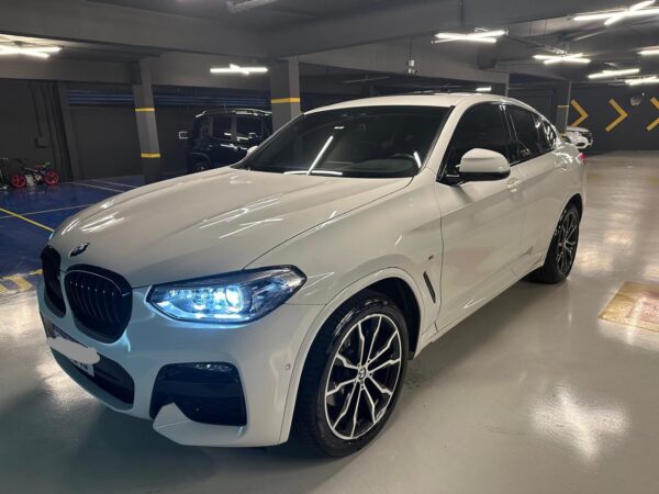 BMW / X4 M SPORT 2021/2021