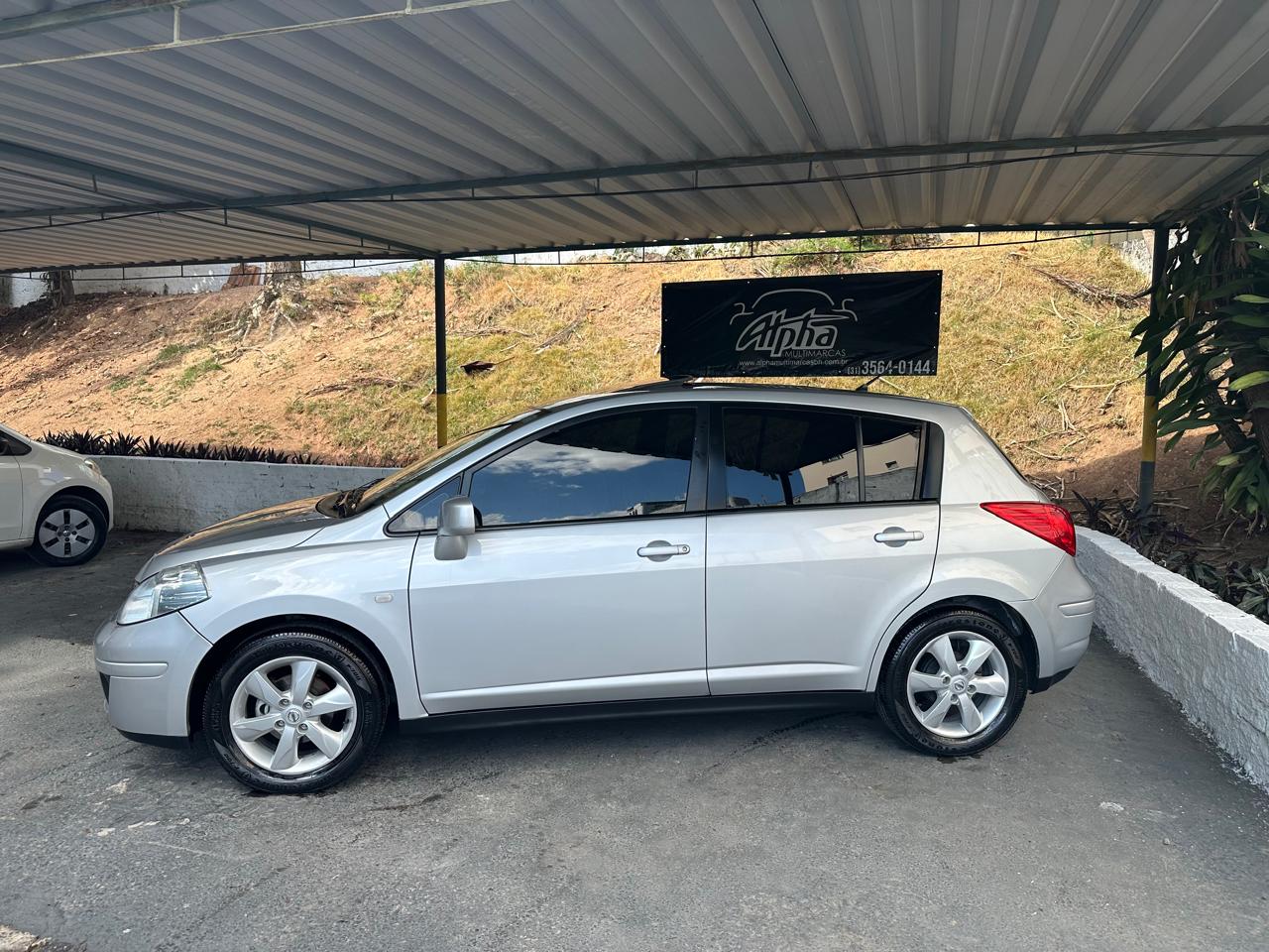 NISSAN TIIDA SL 1.8 FLEX 2010/2011 - Imagem 2