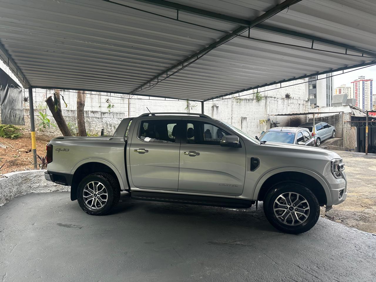 Ford / RANGER LIMITED 3.0 CD 4X4 AT 2023/2024 - Imagem 5