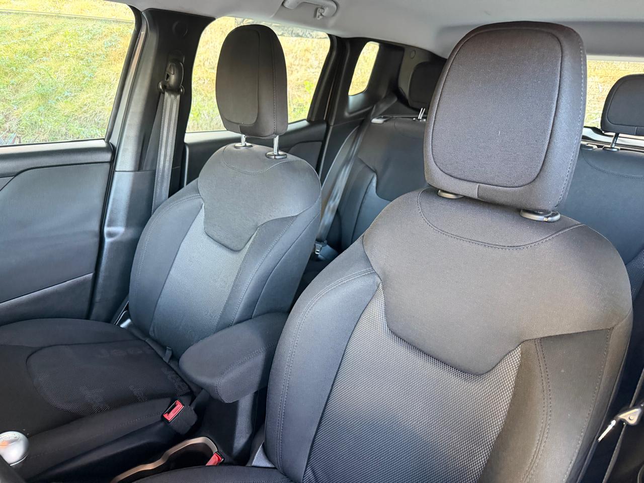 Jeep / RENEGADE SPORT 1.8 M 2017/2017 - Imagem 11